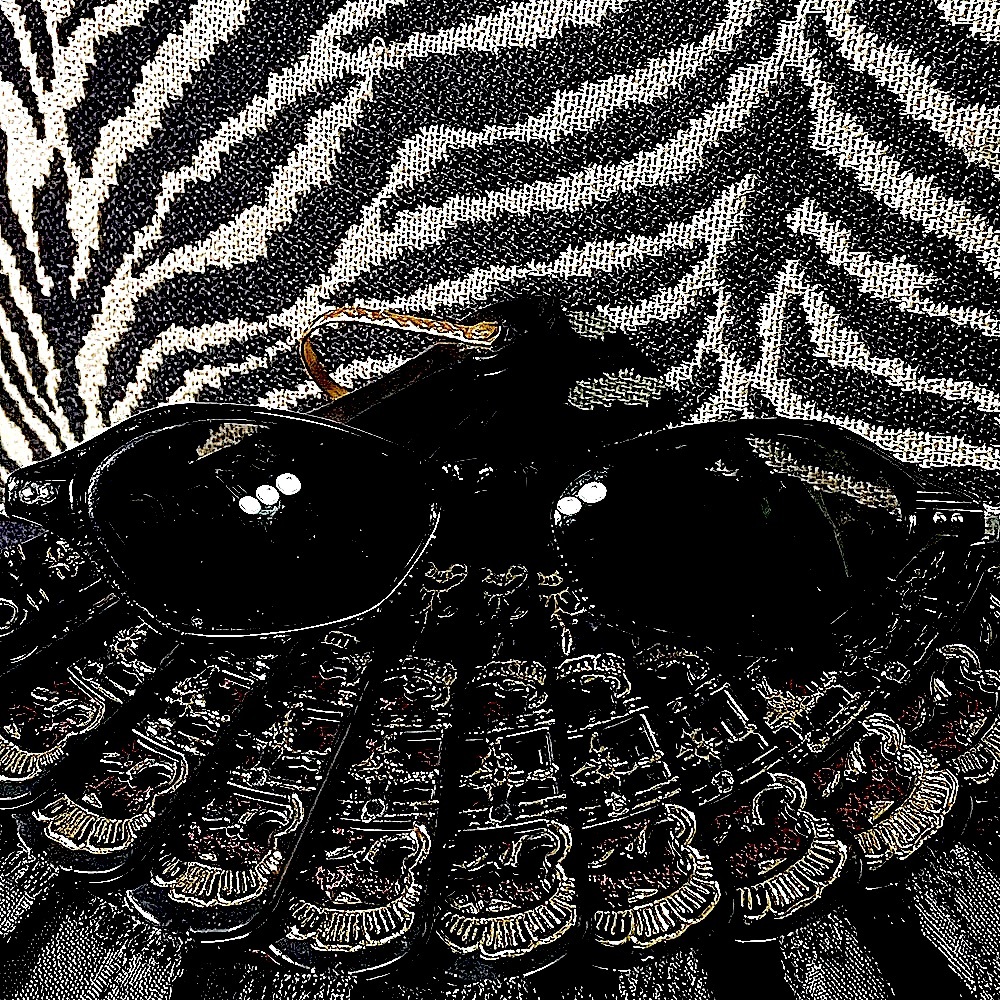 🕶Vintage Nicole Miller sunglasses 🕶